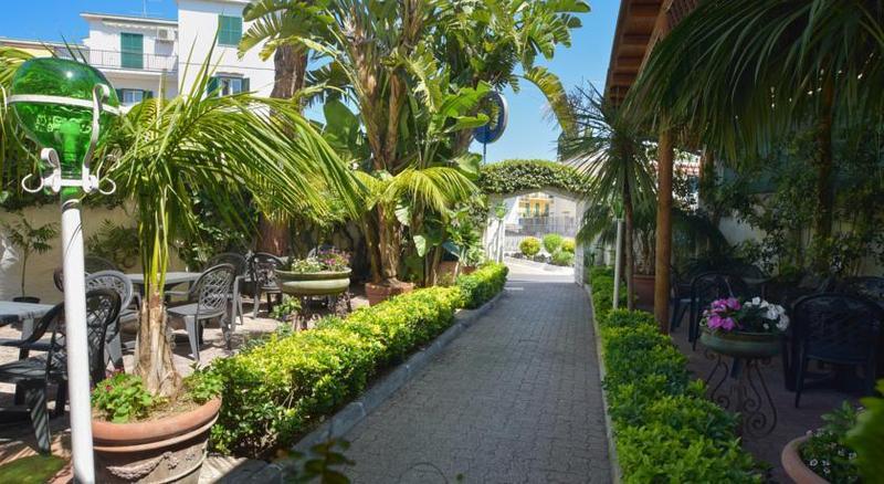Hotel Charme La Tina 3*