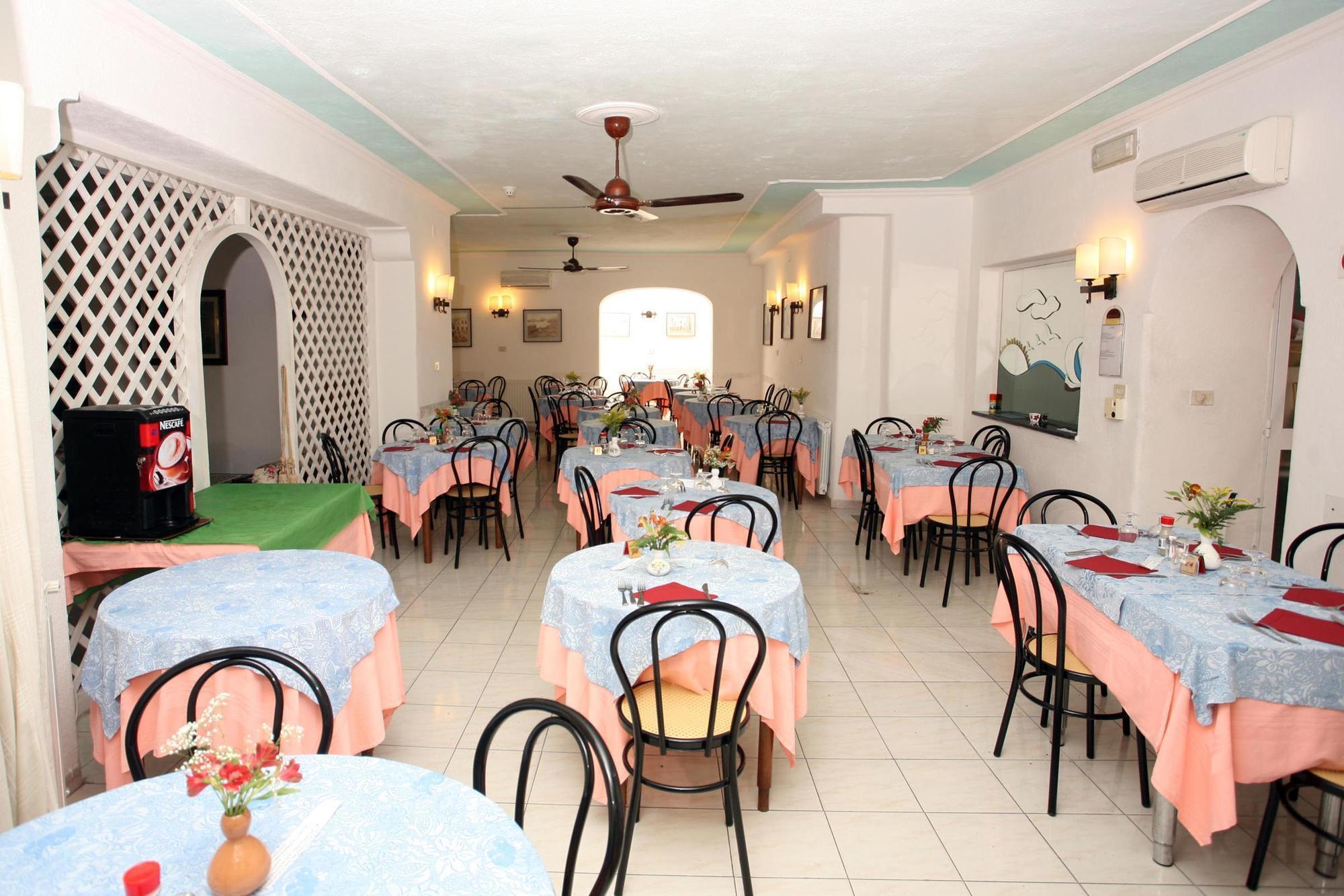 Charme La Tina 3* Ischia